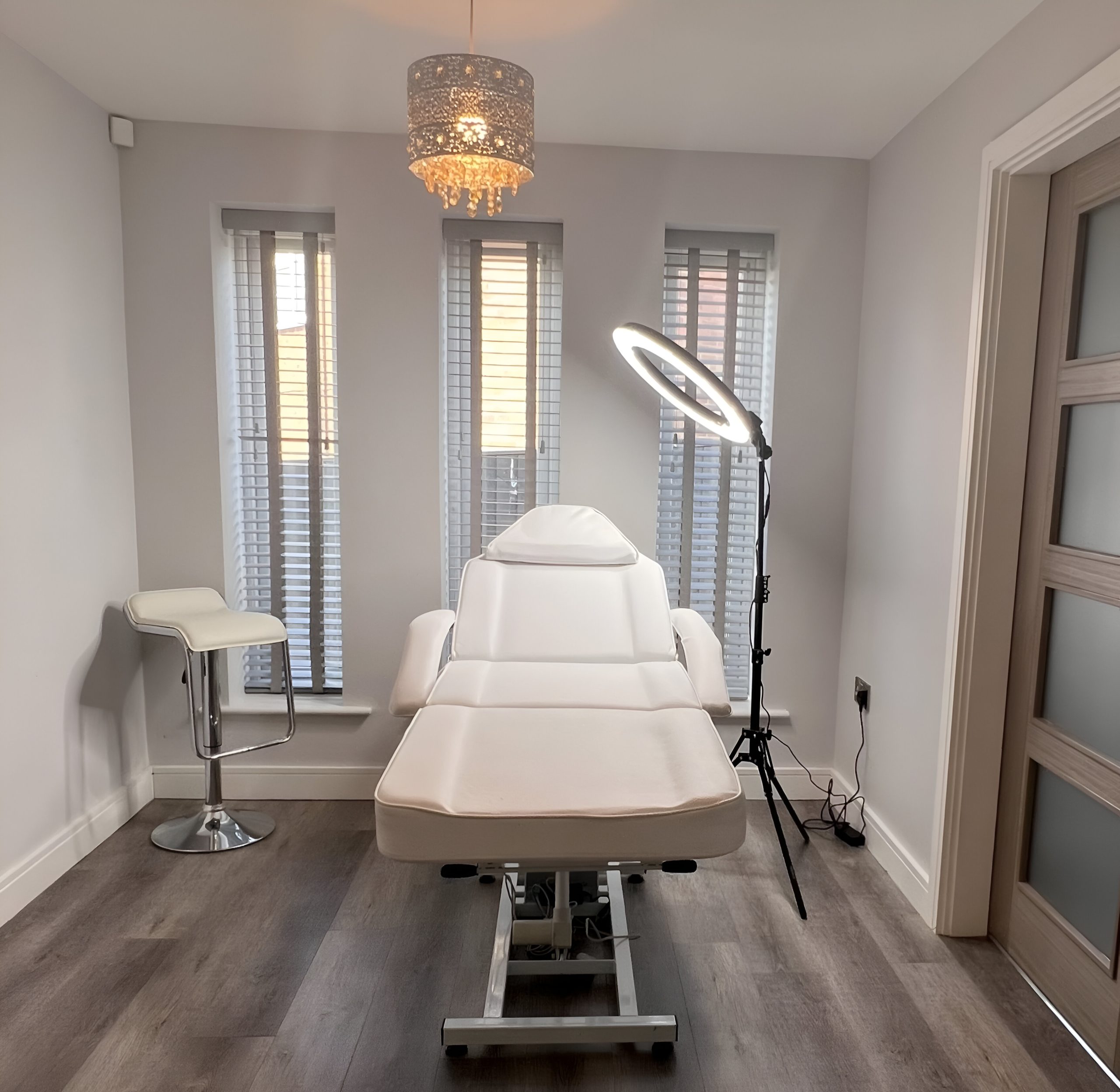 Nova Glow Aesthetics.
Book a Consultation.
Home.